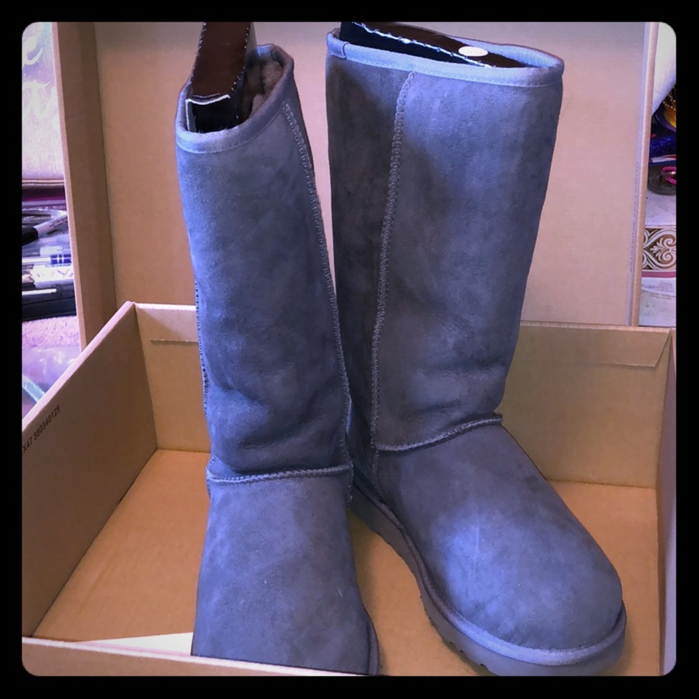 HP 💎Classic Tall grey Uggs